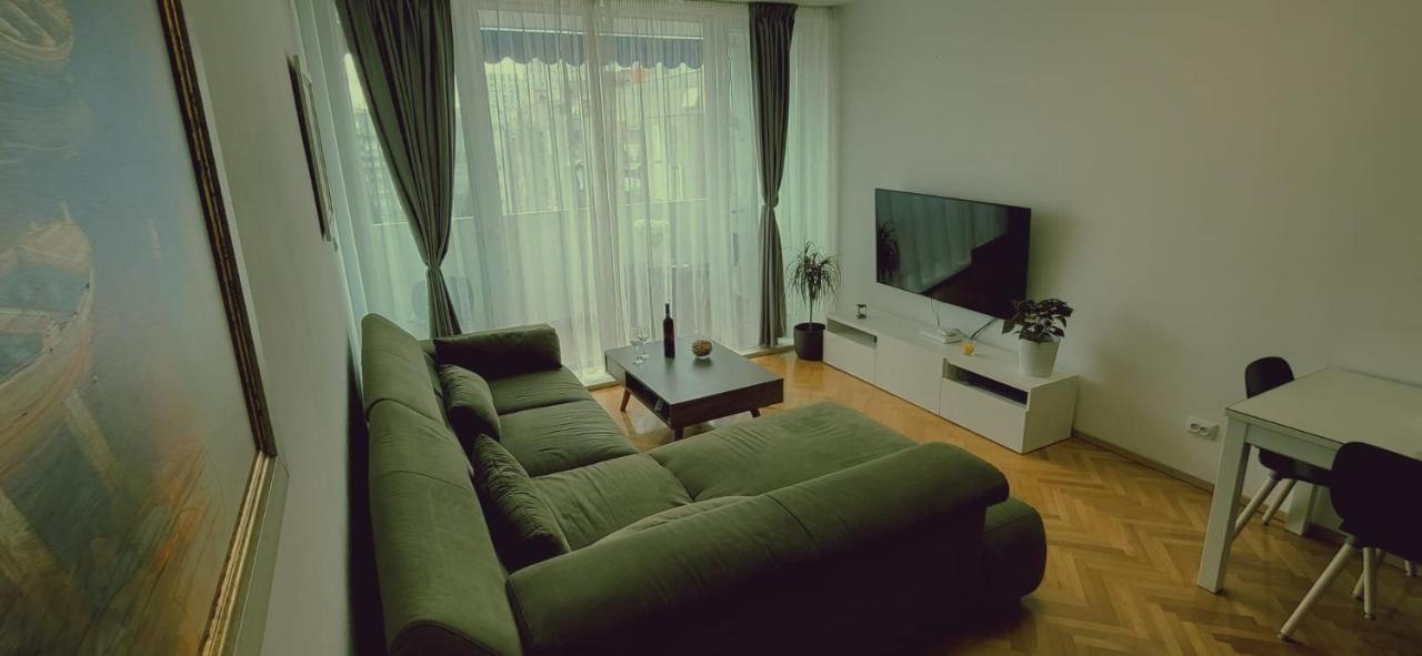 Apartment Lenci *